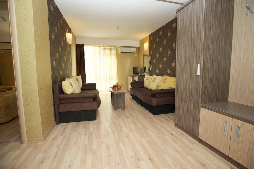 Kotva 4*